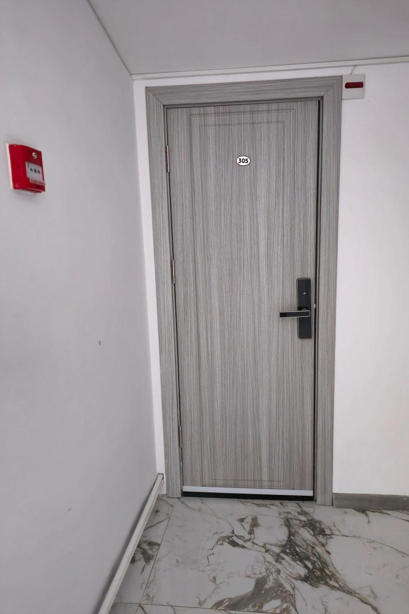 Flamingo Hostel Piteşti Exterior foto